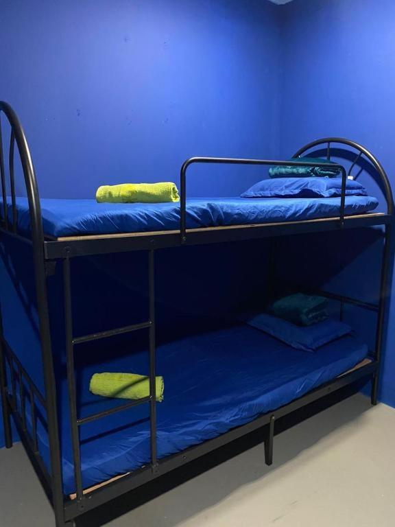 Capsule Inn Kota Kinabalu Esterno foto