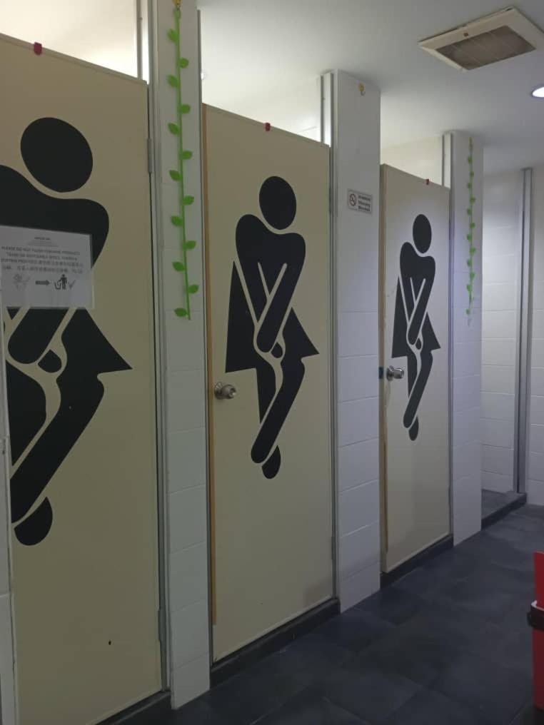 Capsule Inn Kota Kinabalu Esterno foto