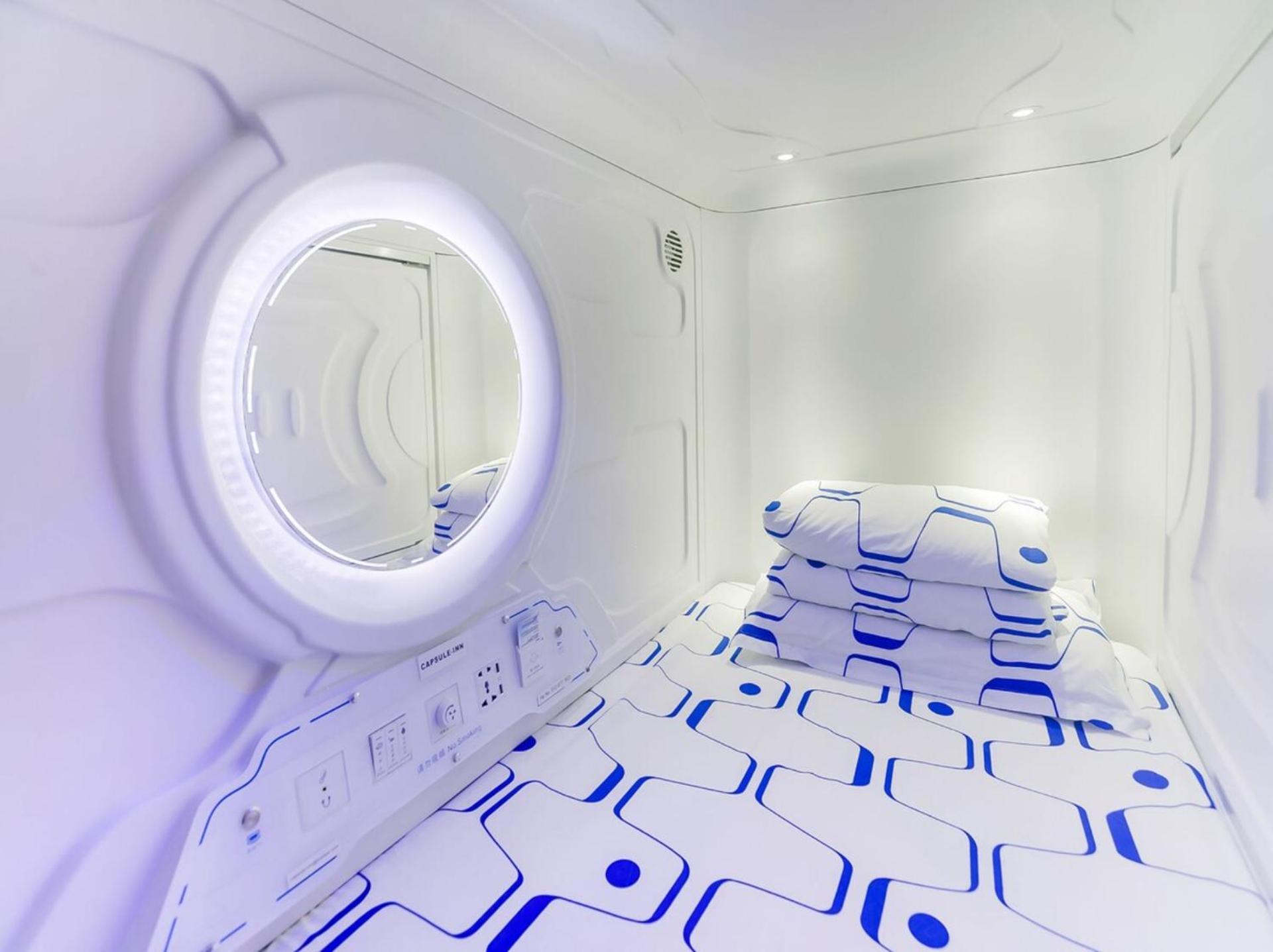 Capsule Inn Kota Kinabalu Esterno foto